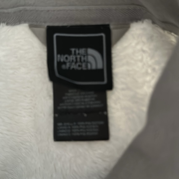 The North Face Women's White Fleece Jacket - Picture 7 of 8